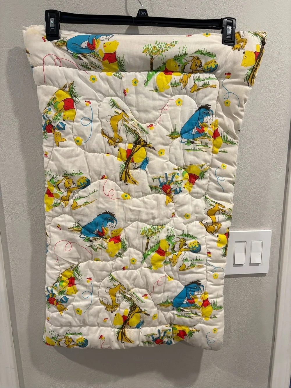 Vintage 1970’s Winnie the Pooh Disney Quilted Baby Blanket w/side Zipper - Picture 2 of 14